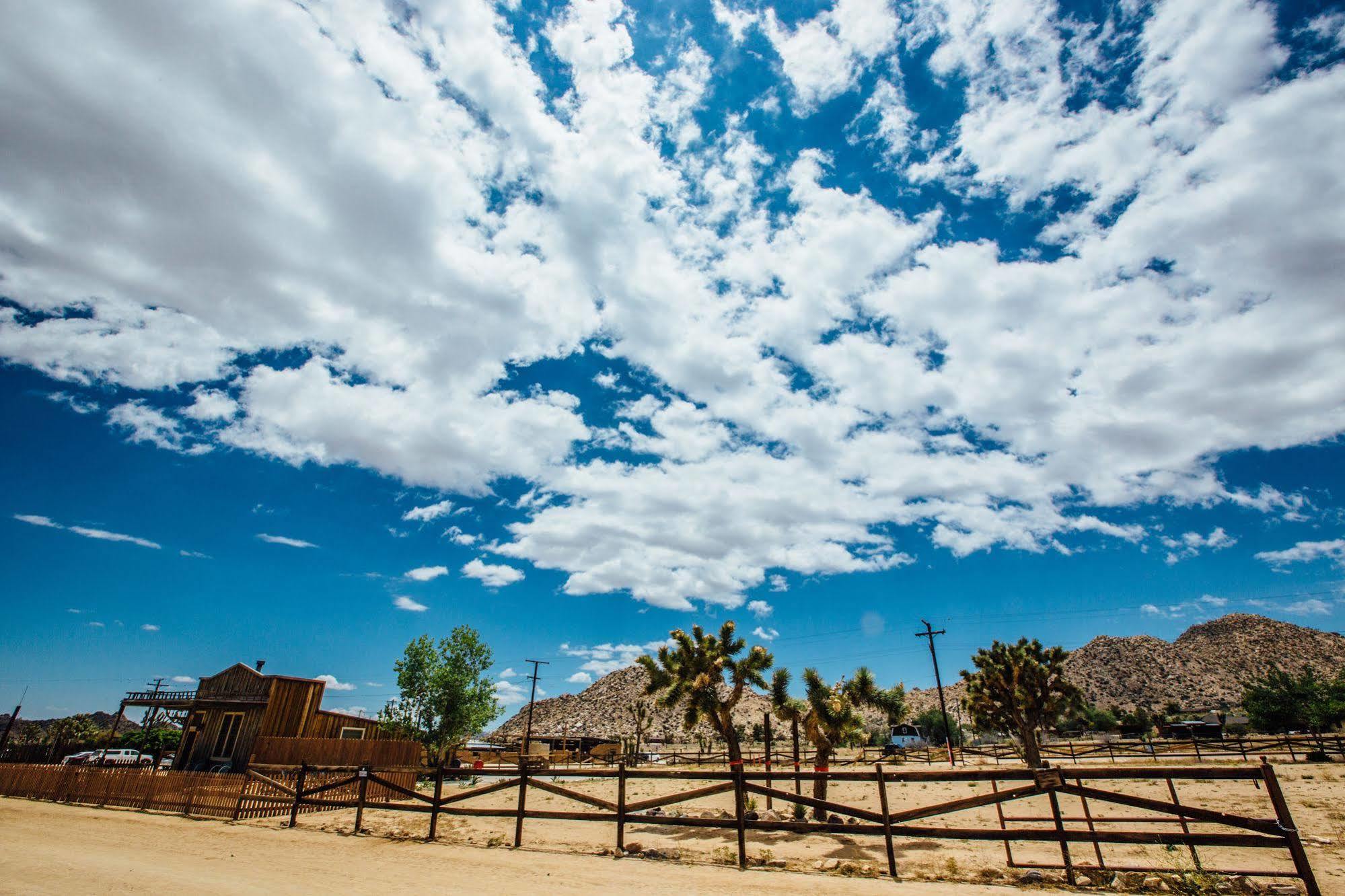 Pioneertown Motel Exterior photo